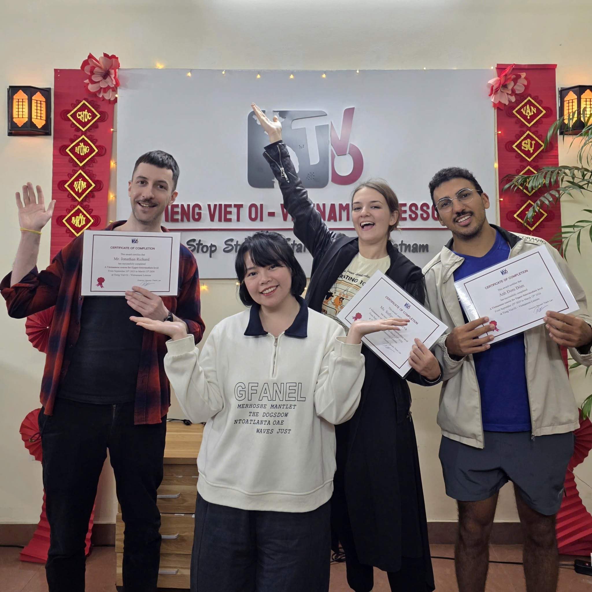 Teachers 1 Teachers - Tieng Viet Oi